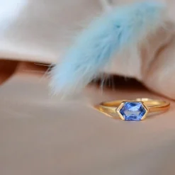 Anpé Atelier Customized Ring Med Blå Safir