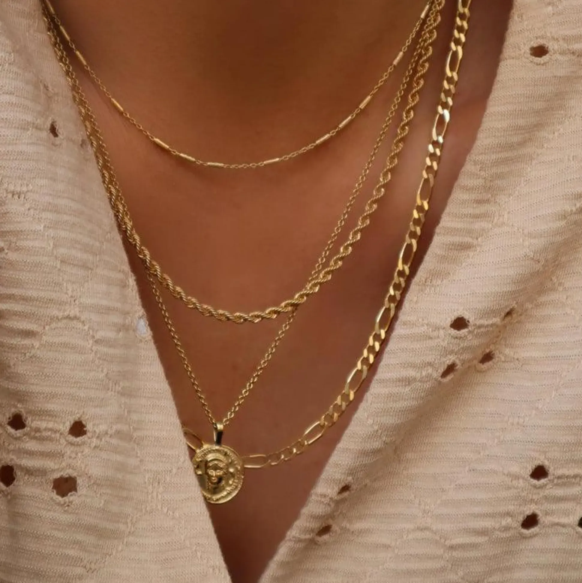 Jeberg Jewellery ROBIN Halskæde Forgyldt - 4590-42-Gold