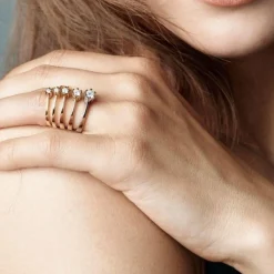 Nuran Star Ring 14kt hvidguld 0.03Ct W.Si