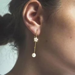 Polar Jewelry Sakura Hanging Pearl Forgyldt Øreringe